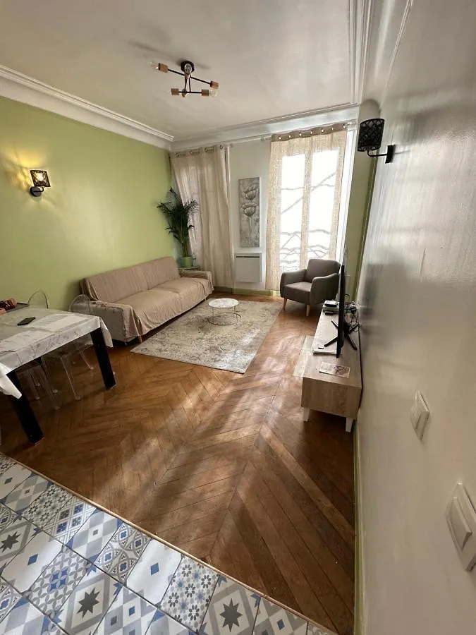 Bel Appartement Rue Oberkampf Paris