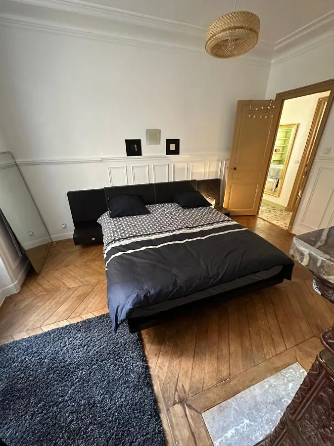 Apartment Bel Appartement Rue Oberkampf Paris